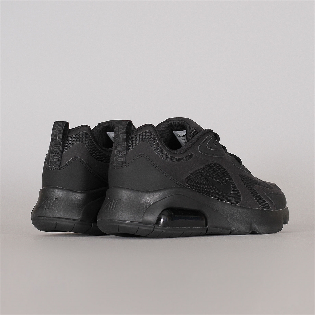 nike 200 black