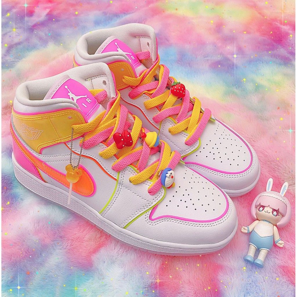 GiÃ y Nike Air Jordan 1 Mid SE GS 'Edge Glow' CV4611-100 â AUTHENTIC SHOES