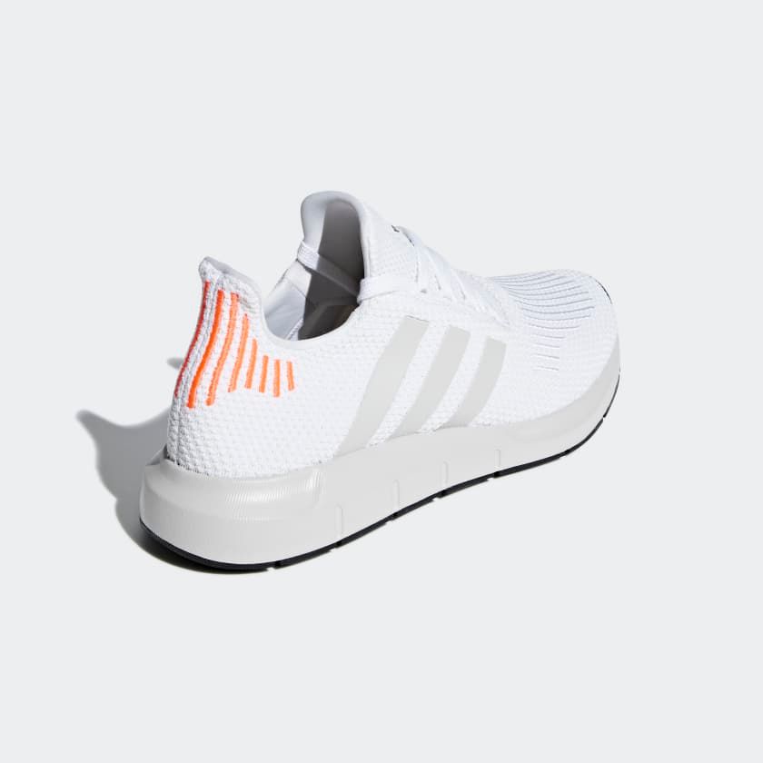 swift run shoes cloud white