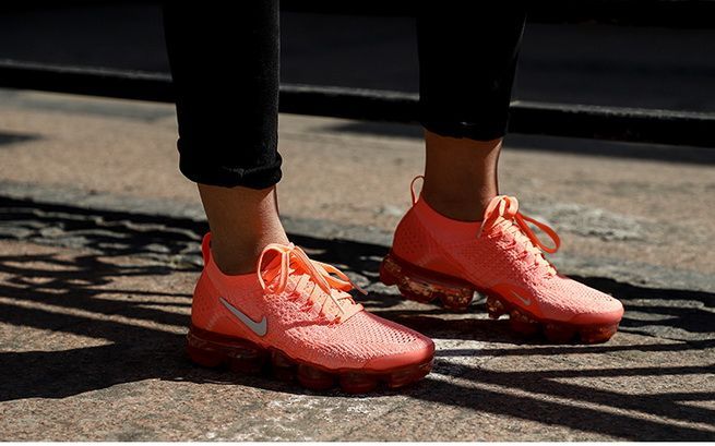 air vapormax 2 crimson pulse