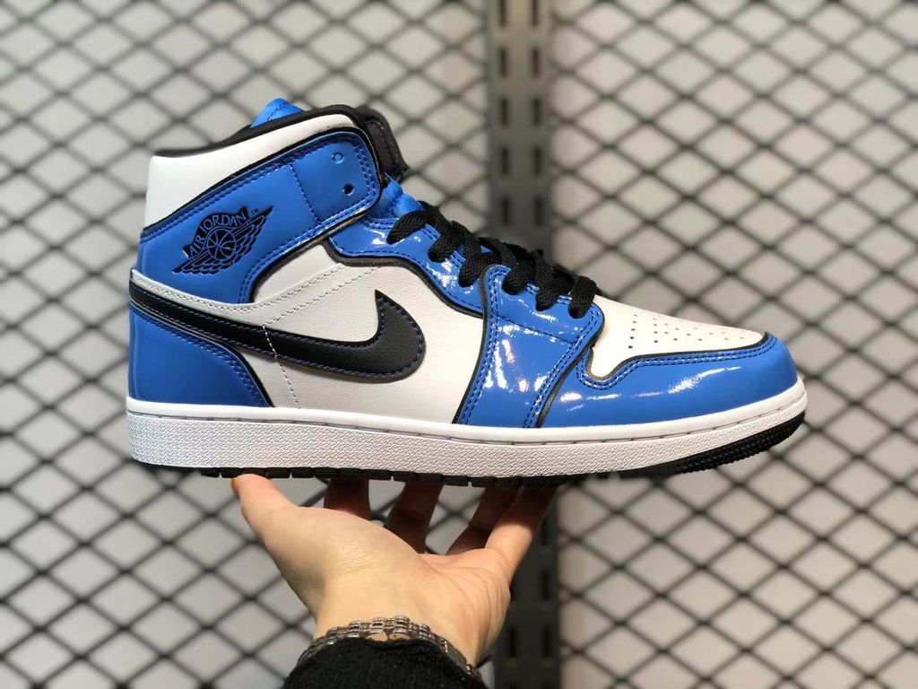 Giày Nike Air Jordan 1 Mid SE GS 'Signal Blue' BQ6931-402 – AUTHENTIC SHOES