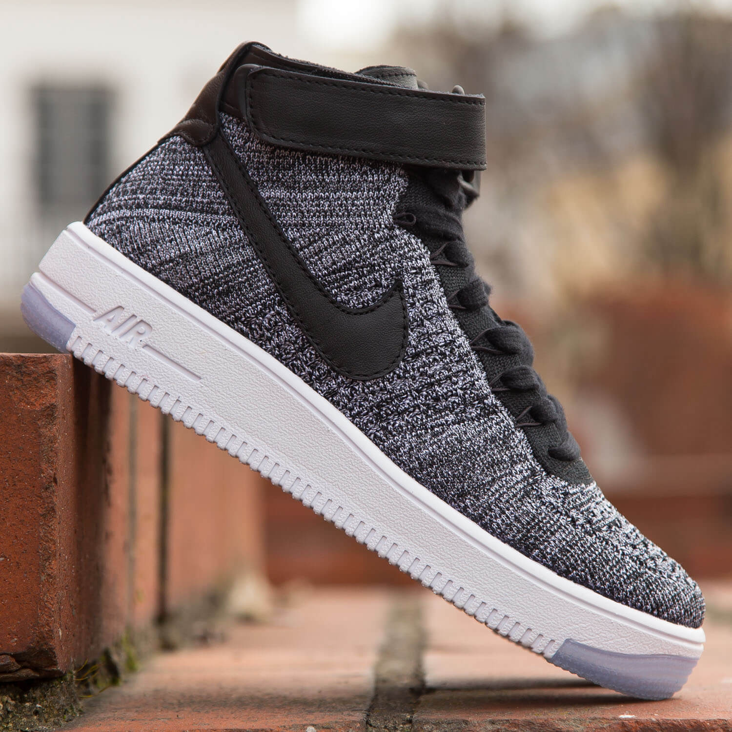 Giày Nike Wmns Air Force 1 Flyknit 