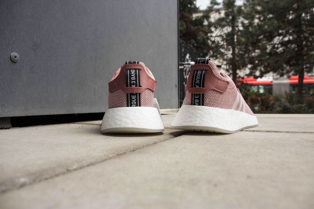 Giày Adidas NMD R2 'Ash Pink' CQ2007 – AUTHENTIC SHOES