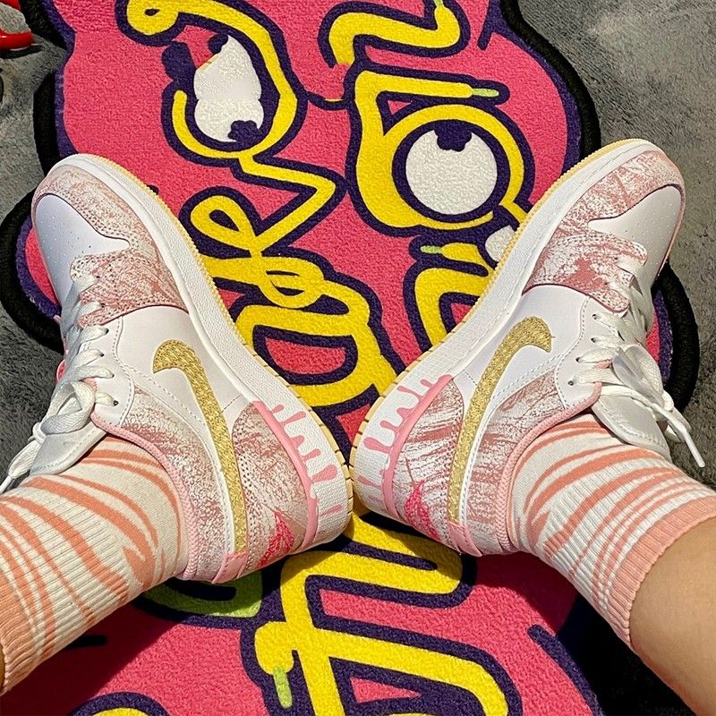 air jordan low strawberry ice cream