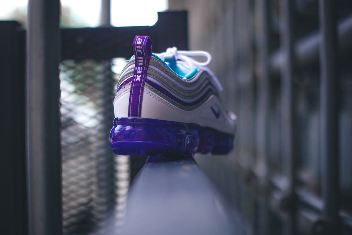 nike air vapormax 97 varsity purple