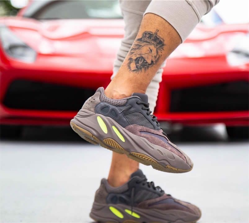 Giày Adidas Yeezy Boost 700 'Mauve' EE9614 – AUTHENTIC SHOES