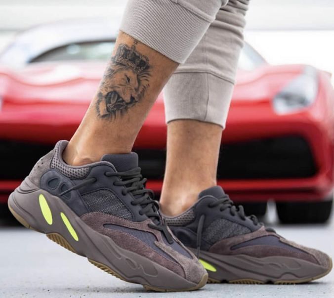 Giày Adidas Yeezy Boost 700 'Mauve' EE9614 – AUTHENTIC SHOES