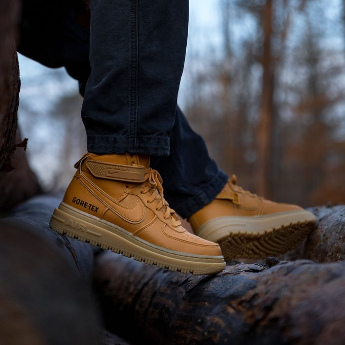 Nike air force 200 on feet