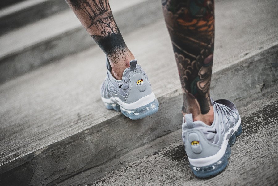 vapormax plus moc