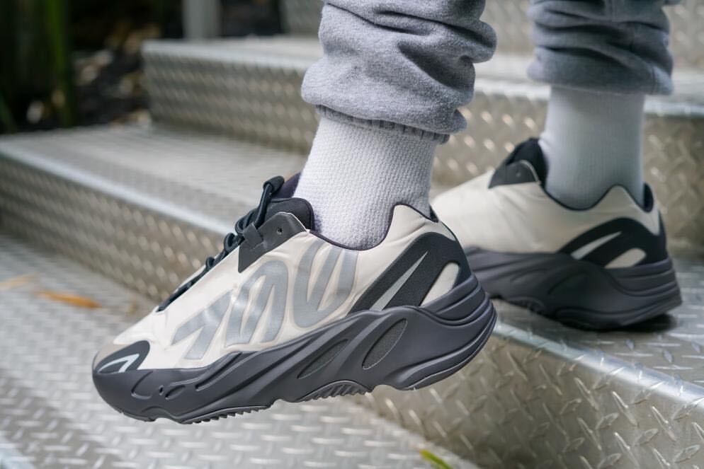 Yeezy boost 700 mnvn sneakers Clearance