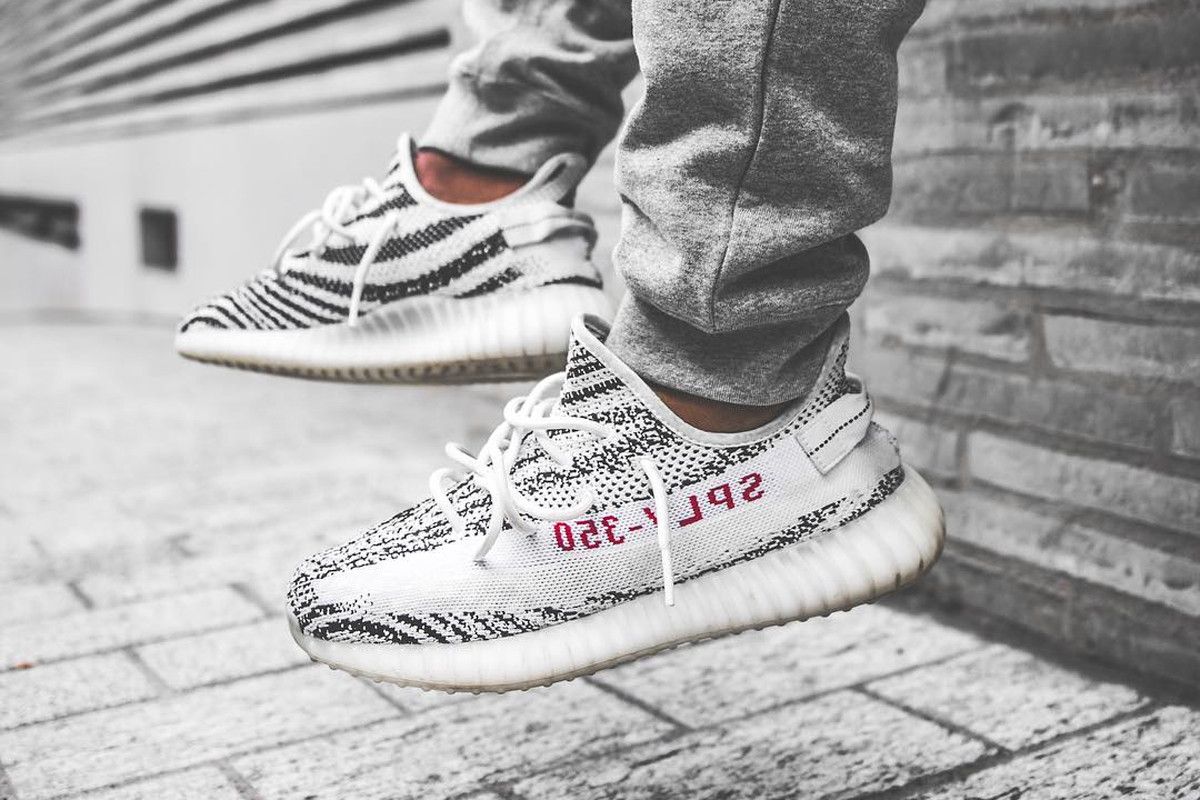 adidas yeezy boost zebra