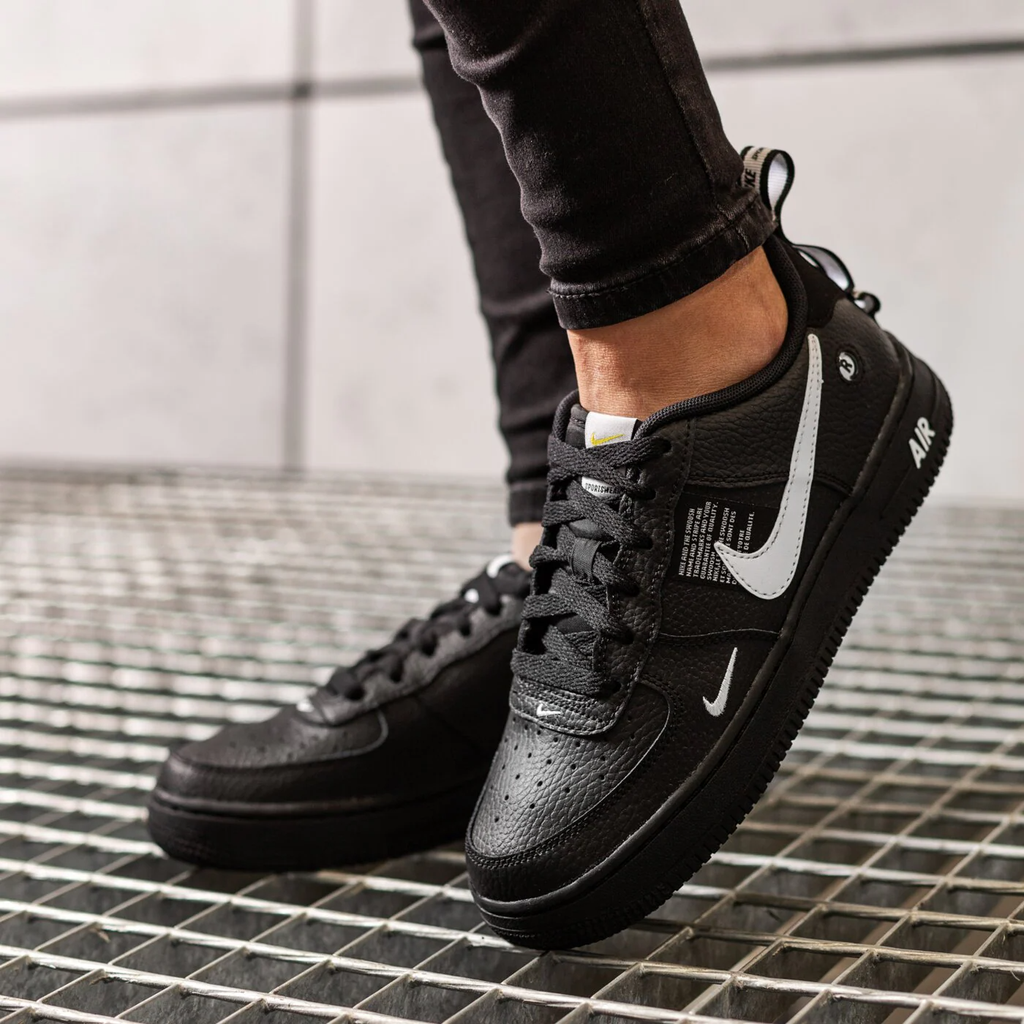 nike air force 1 lv8 utility bg