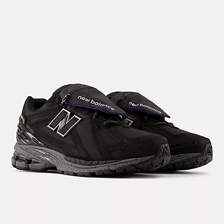 Giày New Balance 'Black' M1906ROC