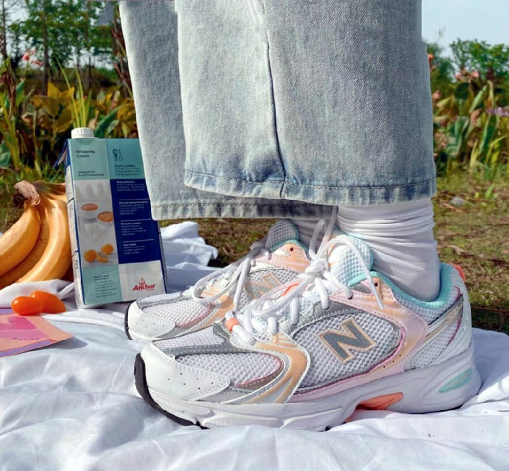 new balance mr530esd white pink
