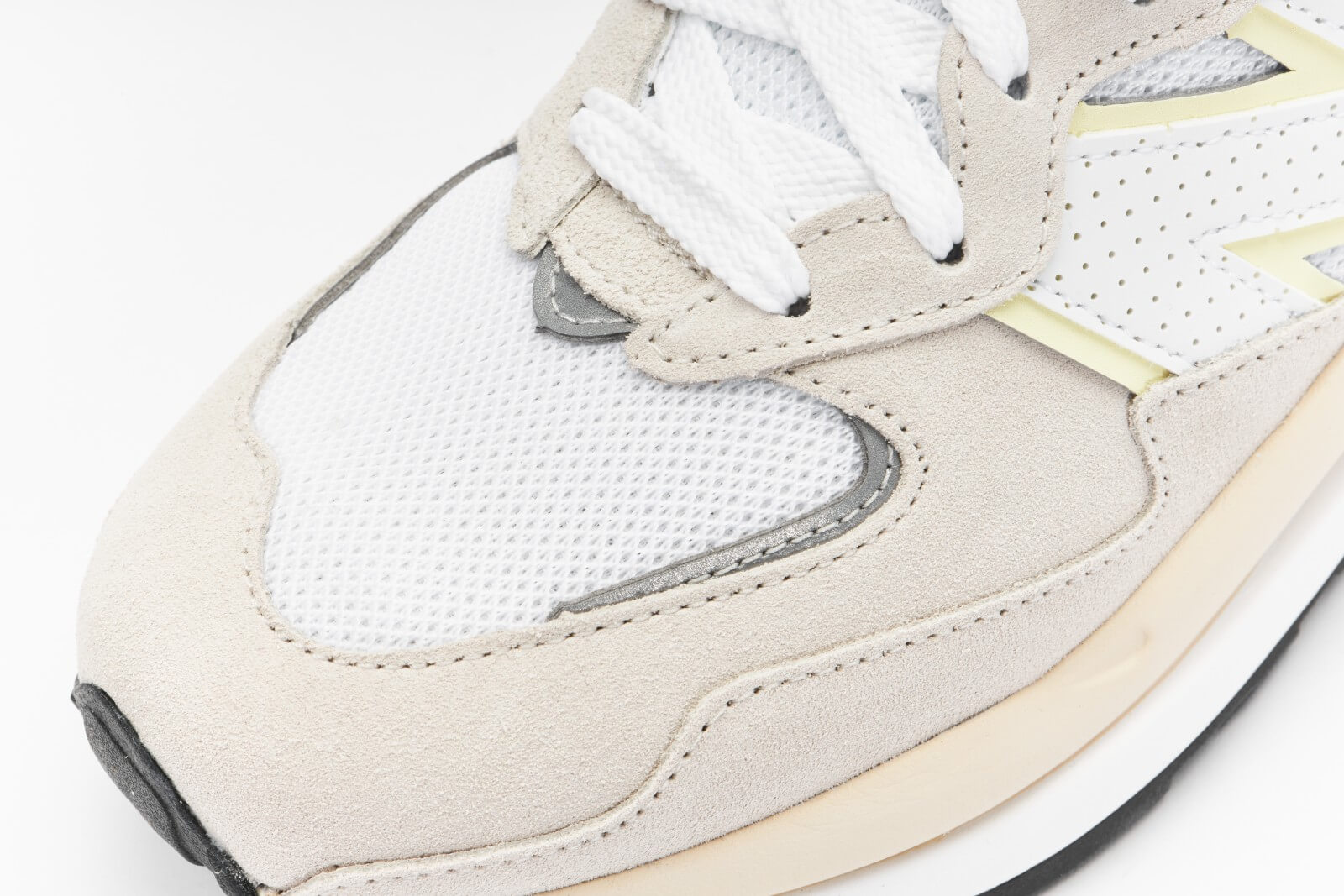 Giày New Balance Wmns 57/40 'Gold Aspen 