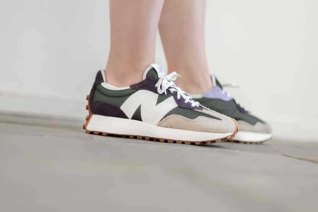 Giày New Balance Wmns 327 'Oak Leaf 