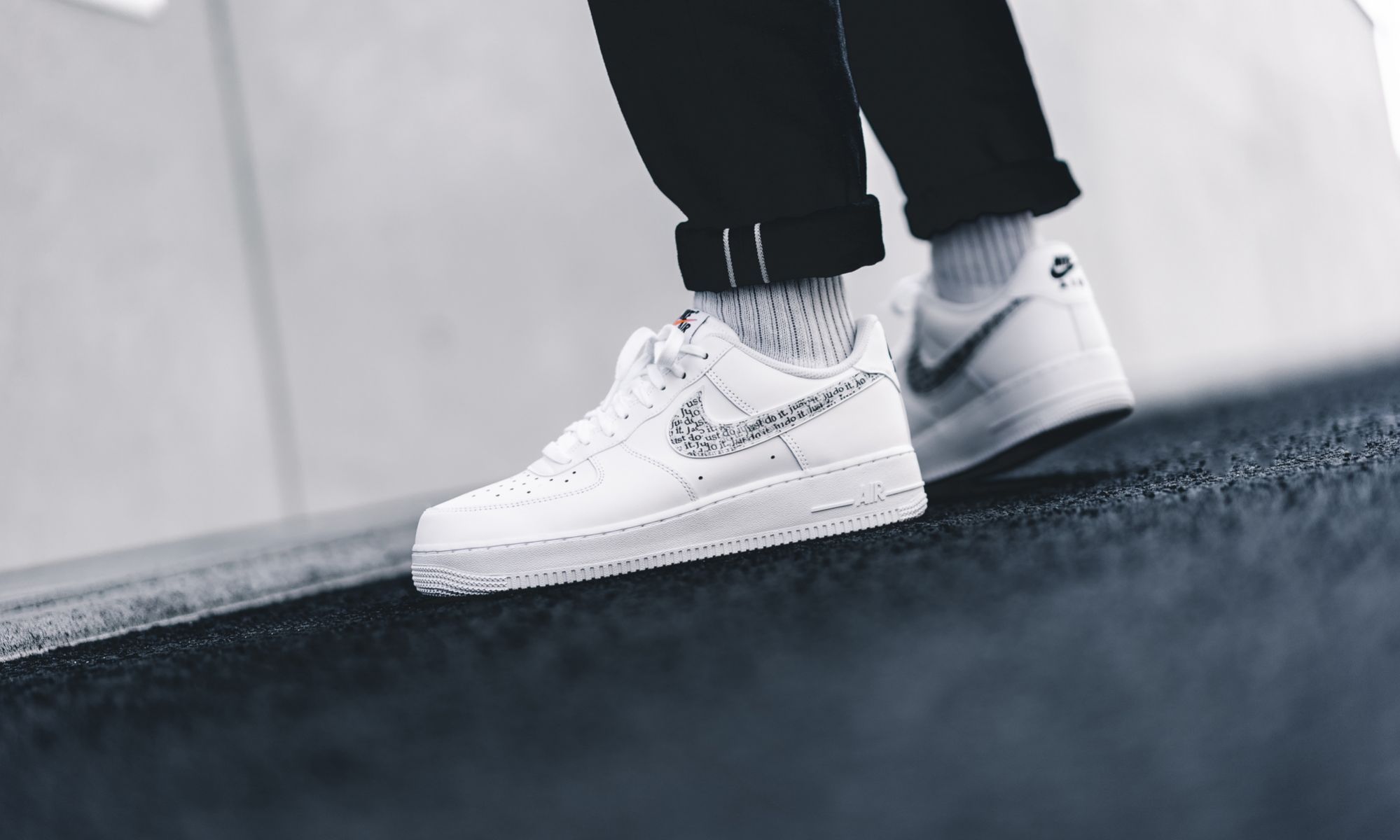 nike air force 1 lv8 just do it