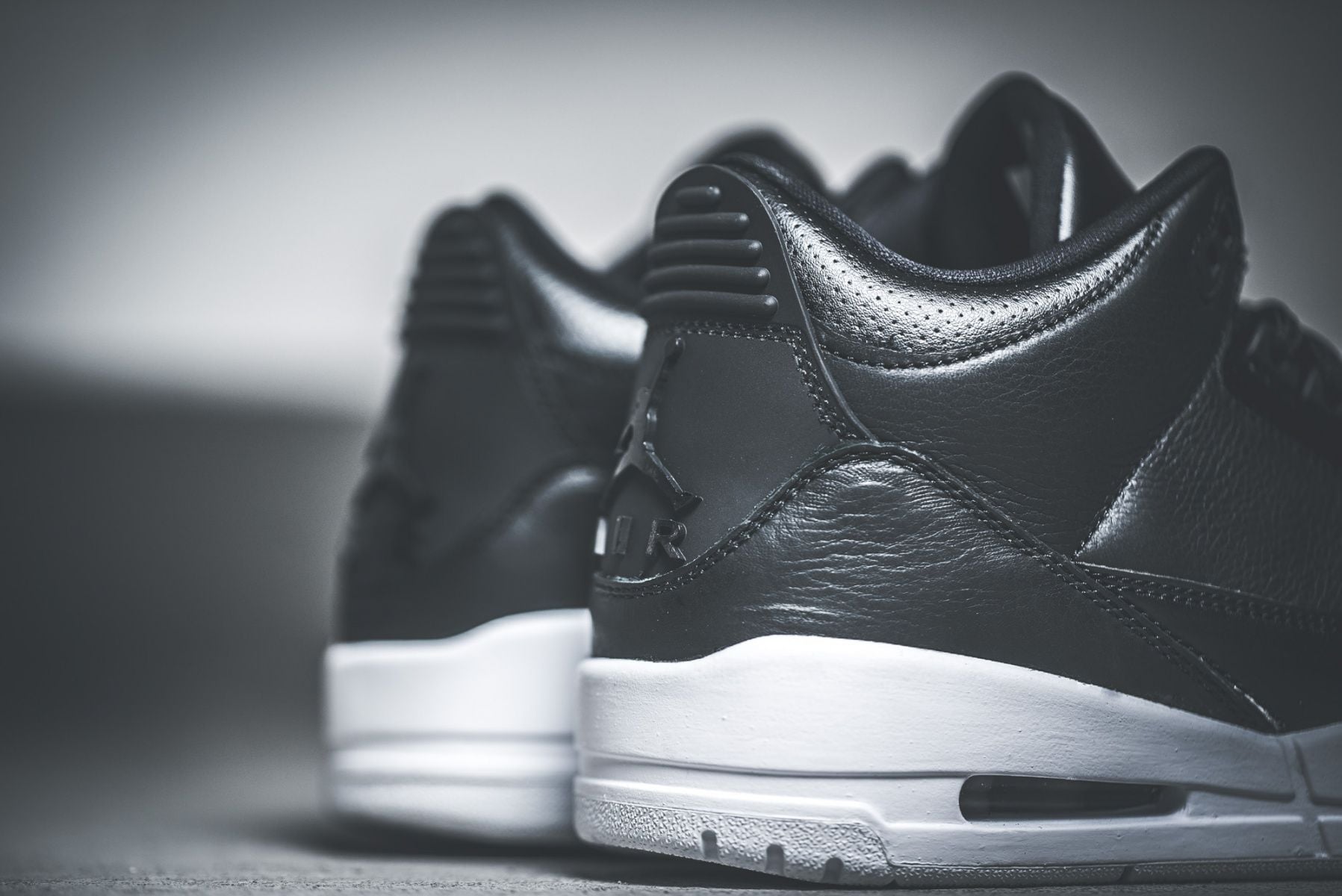nike air jordan 3 cyber monday