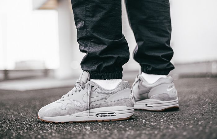 ah8145 005 nike