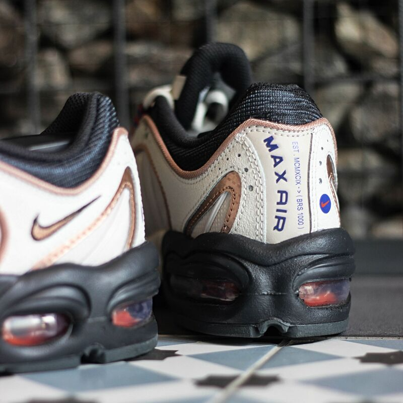 Giay Nike Air Max Tailwind 4 Roman Numerals Cj9681 001 Authentic Shoes