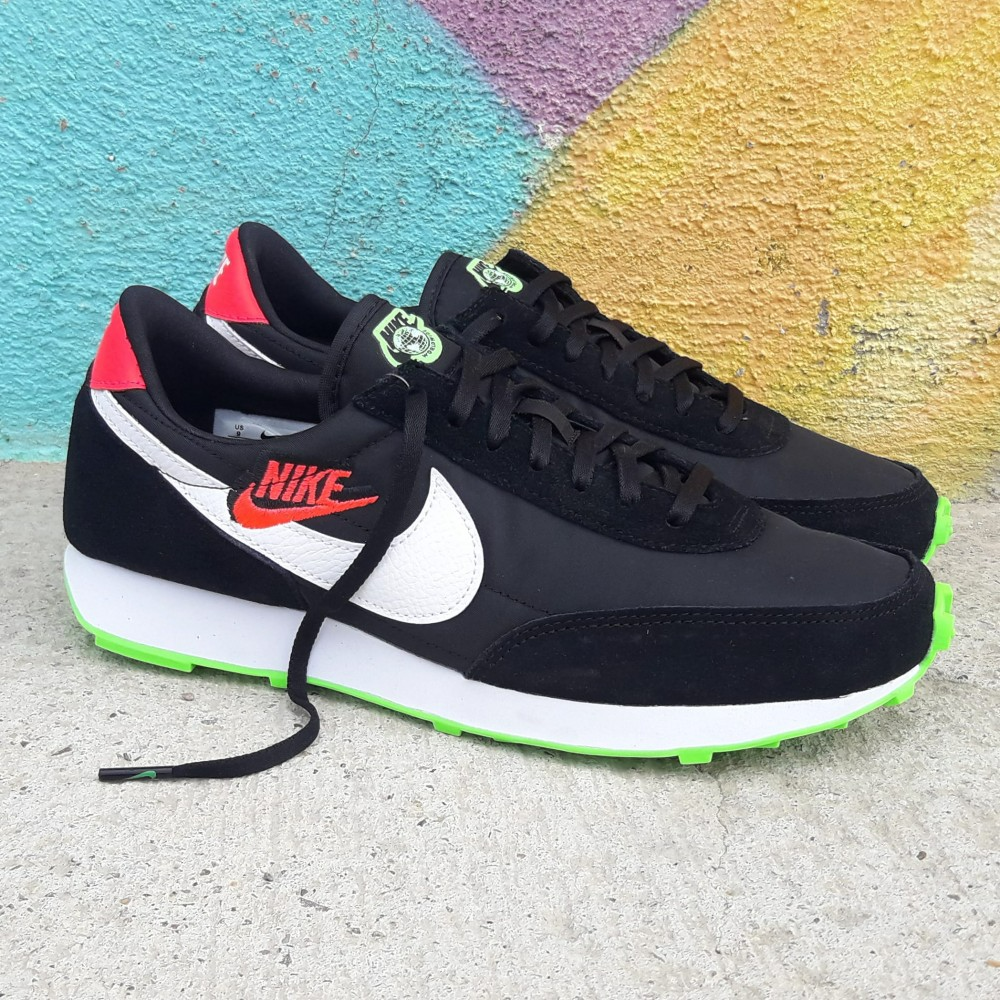 Giày Nike Wmns Daybreak SE 'Worldwide 