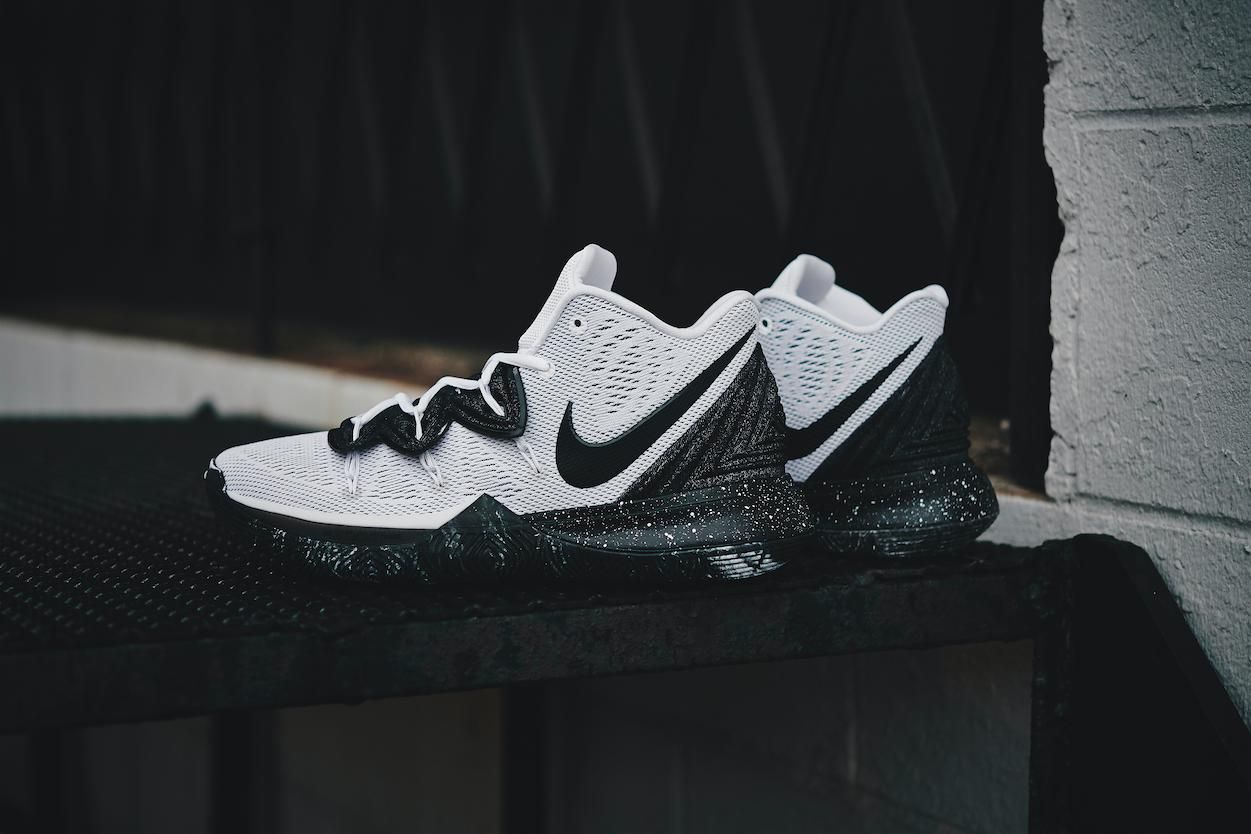 kyrie 5 oreo size 8