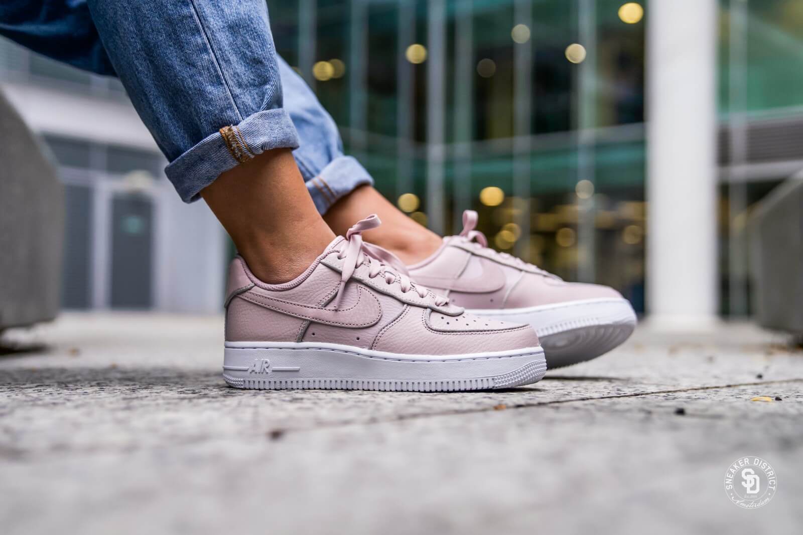 nike women's air force 1 glitter trainer particle rose