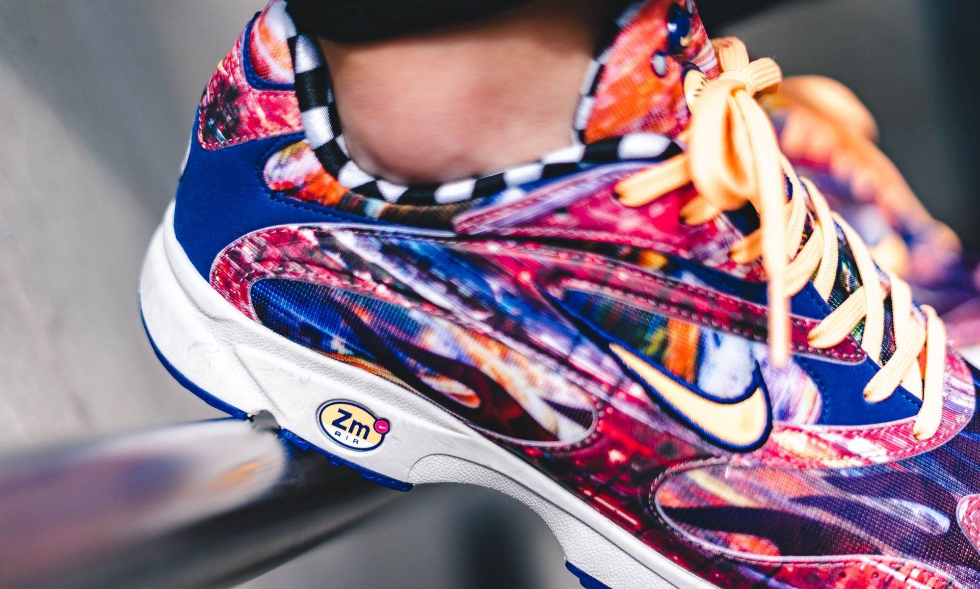 2002 og nike zoom streak spectrum plus