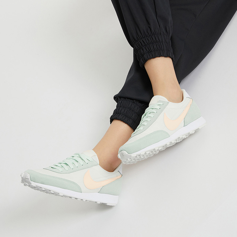 nike daybreak barely green