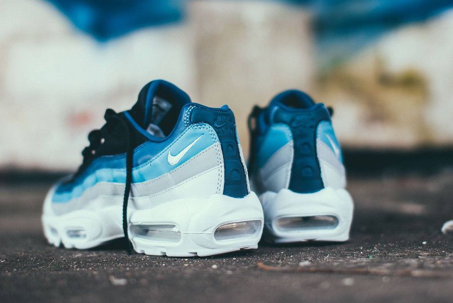 GiÃ y Nike Air Max 95 Essential 'Reverse Stash' 749766-026 â AUTHENTIC SHOES