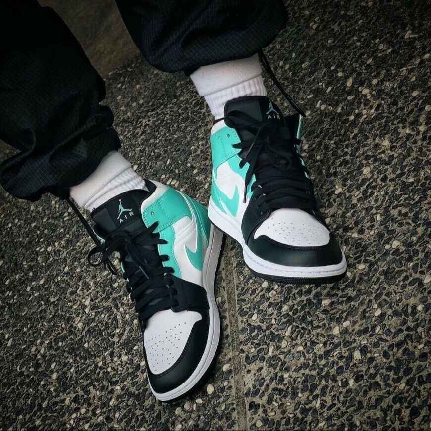 Giay Nike Air Jordan 1 Mid Island Green 132 Authentic Shoes Giay Nike Air Jordan 1 Mid Island Green 132 Authentic Shoes