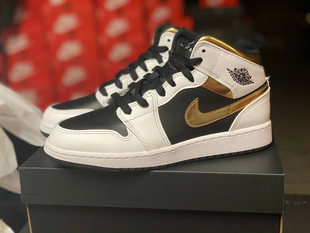 Giày Nike Air Jordan 1 Mid GS 'White Gold' 554725-190 – AUTHENTIC SHOES