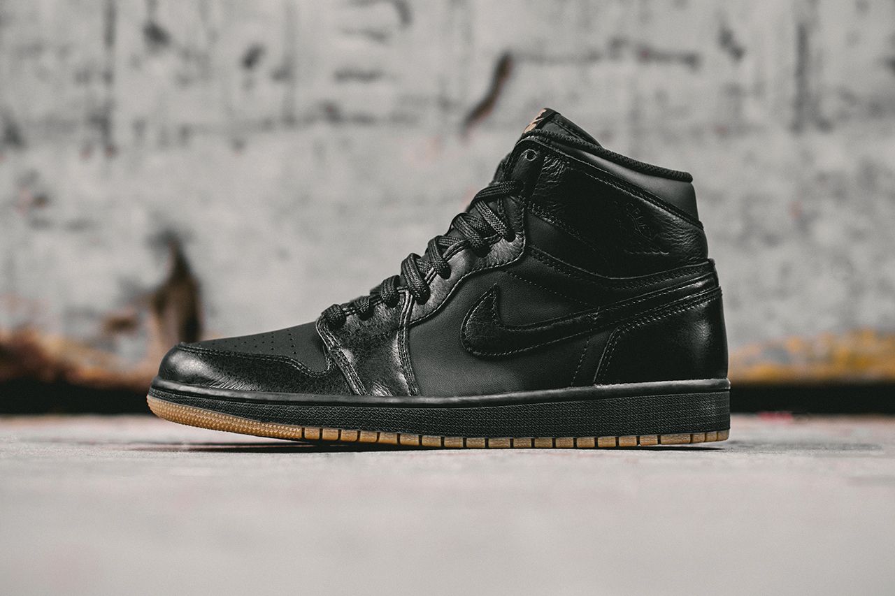 Nike Air Jordan 1 Retro Black Gum 75441-020 â AUTHENTIC SHOES