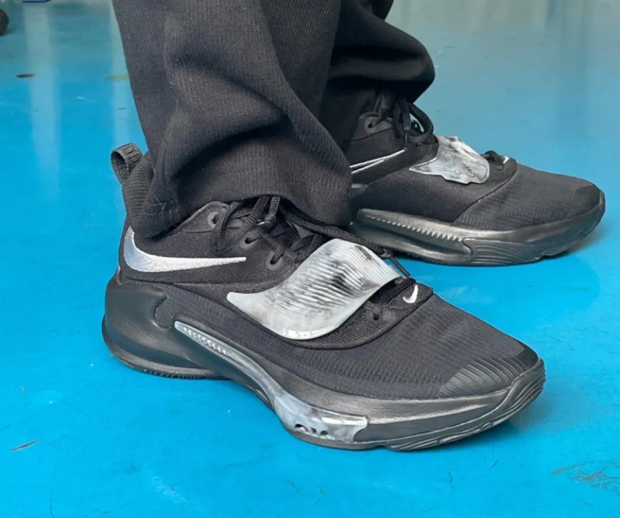 Giày Nike Zoom Freak 3 'Black Wolf Grey' DA0695-002