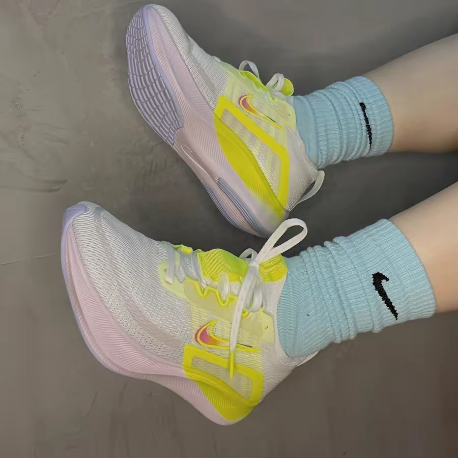 Giày Nike Zoom Fly 4 'White Barely Green' DN2658-101