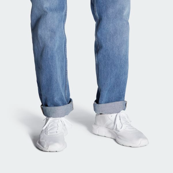 swift run shoes cloud white