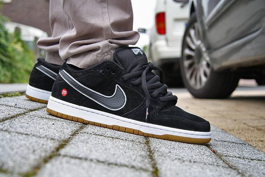 nike sb dunk low quartersnacks