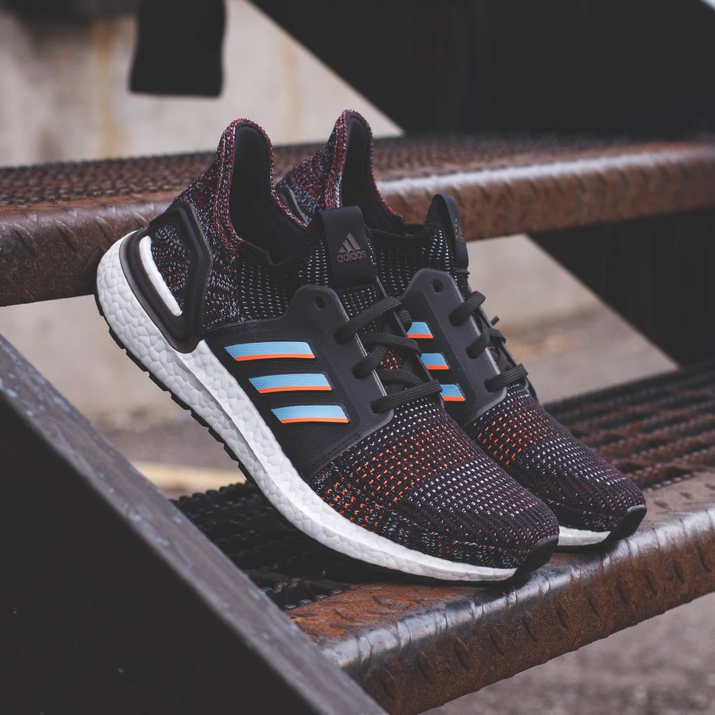 Giày Adidas Ultra Boost 19 Black Glow G54011 – AUTHENTIC SHOES