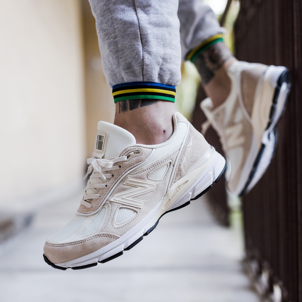 Giày Stussy x New Balance 990v4 'White 