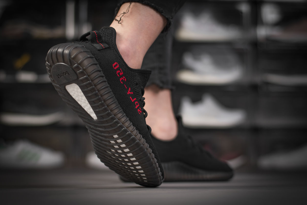 Giày Adidas Yeezy 350 Bred CP9652 – AUTHENTIC SHOES