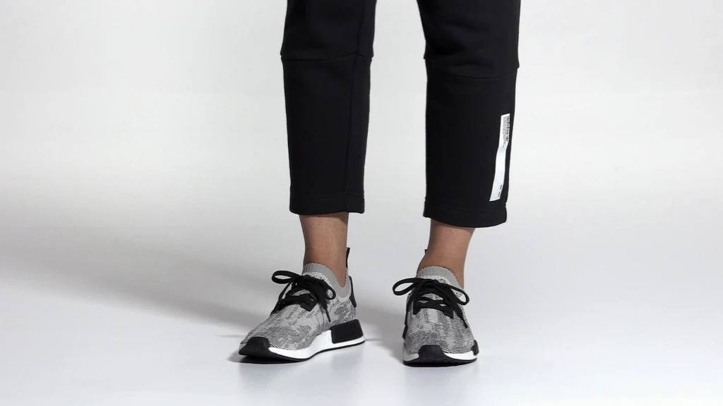 Giày Adidas NMD_R1 Primeknit 'Sesame' AQ0899 – AUTHENTIC SHOES