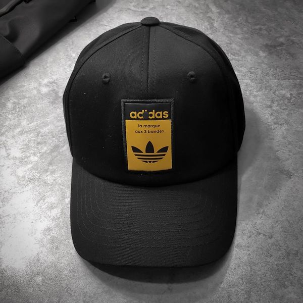  NÓN ADIDAS LOGO VÀNG 