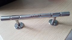 Tay nắm cửa inox Vinahardware phi 16 dài 220mm kiểu Nosovom SUS-304 HD0322