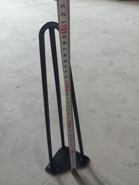 Chân bàn sắt đặc 3 nan Vinahardware, sơn đen, phi 10 x730mm - SP028425