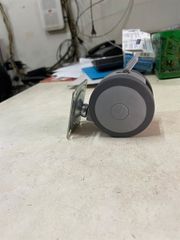 Bánh xe tủ nhựa đế vuông có khóa Vinahardware, màu xám viền đen - CT19CK75