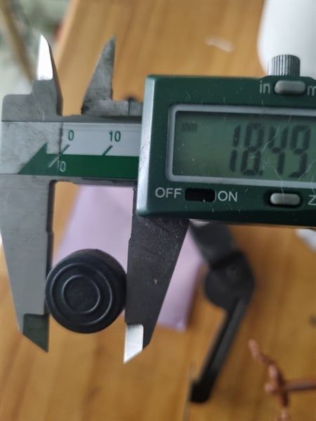 Chỉnh chân bàn Vinahardware phi 18x7mm, bulong 1/4x15mm - VNH1871415TA