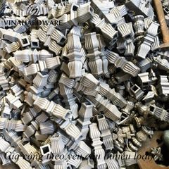 Gia công đúc gang hoa văn lan can cầu thang Vinahardware VNH53097-VNH53097
