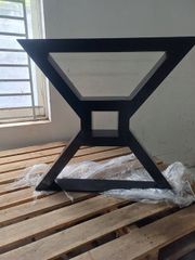 Chân bàn chữ X Vinahardware, sơn đen mờ - VNH710710