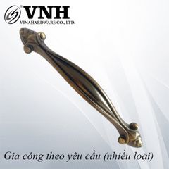 Tay nắm tủ đuôi hoa, màu vàng đồng-HD02850D96