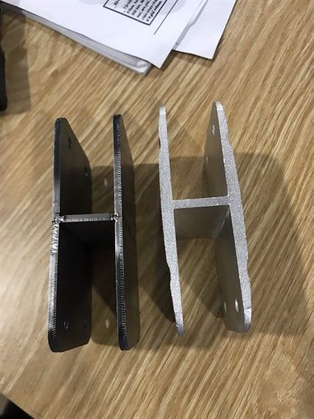 Pat ( Bas) ngang 100mm Vinahardware, rộng 62mm, khe hở 21.5mm, dày 3li, sắt xi trắng kẽm VNH2923450-VNH2923450